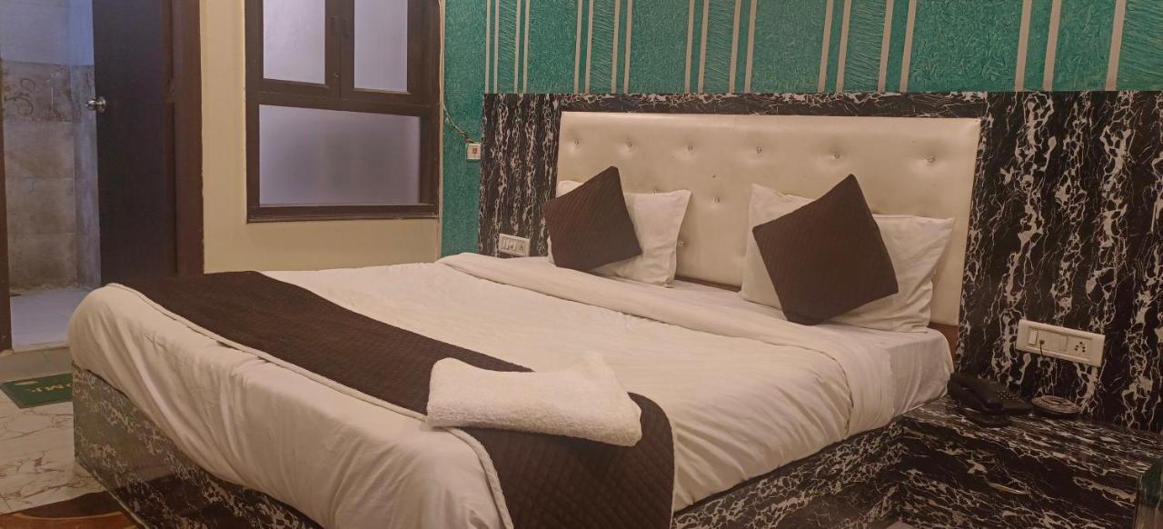 Airport Hotel Prince Palace By Byobhotels Nova Deli Exterior foto